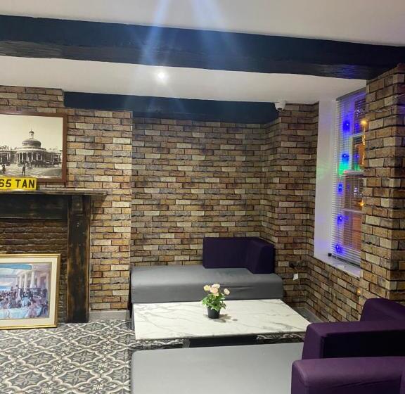 Bed and Breakfast The Town