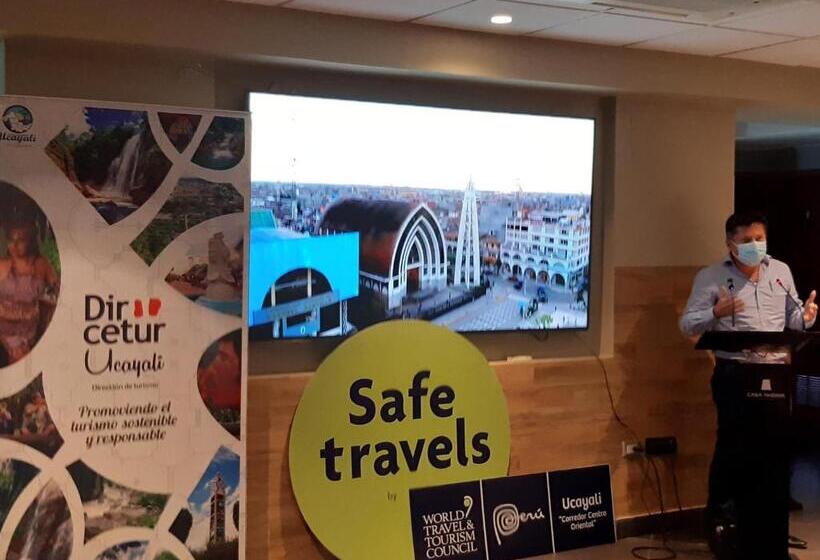 ホテル Auditorio & Centro De Capacitaciones Central Park Pucallpa