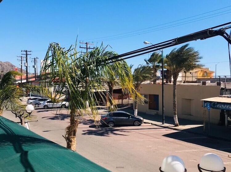 בית מלון כפרי Chapala