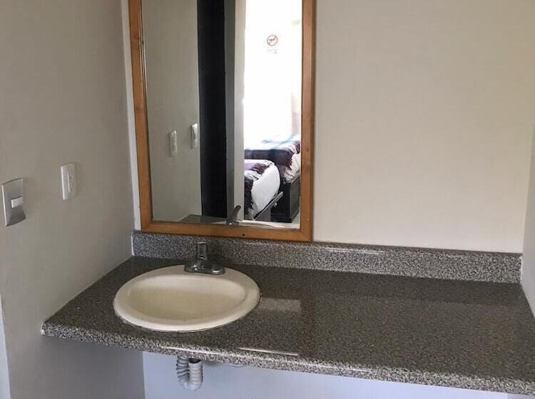 בית מלון כפרי Chapala