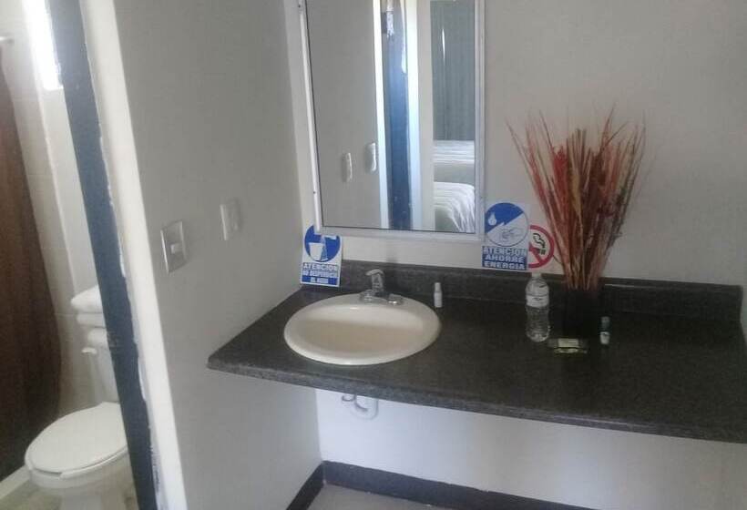 בית מלון כפרי Chapala