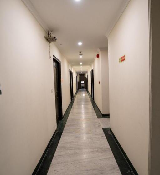 فندق Mahajan International, Delhi Airport