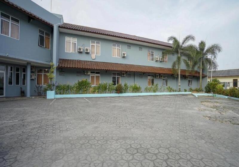 ホテル Oyo 1844 Bravo Residence