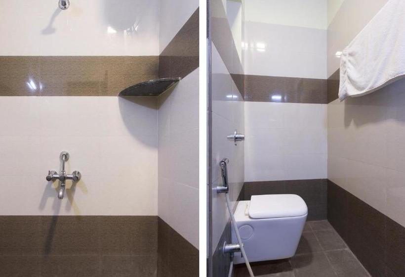 호텔 Oyo 63300  Rasi Residency