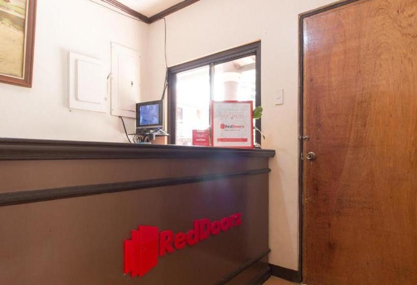 هتل Reddoorz @ Holy Spirit Road Tagaytay