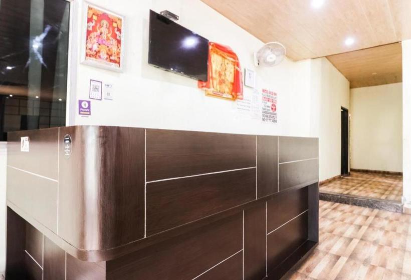 酒店 Spot On 62824 Gold Inn