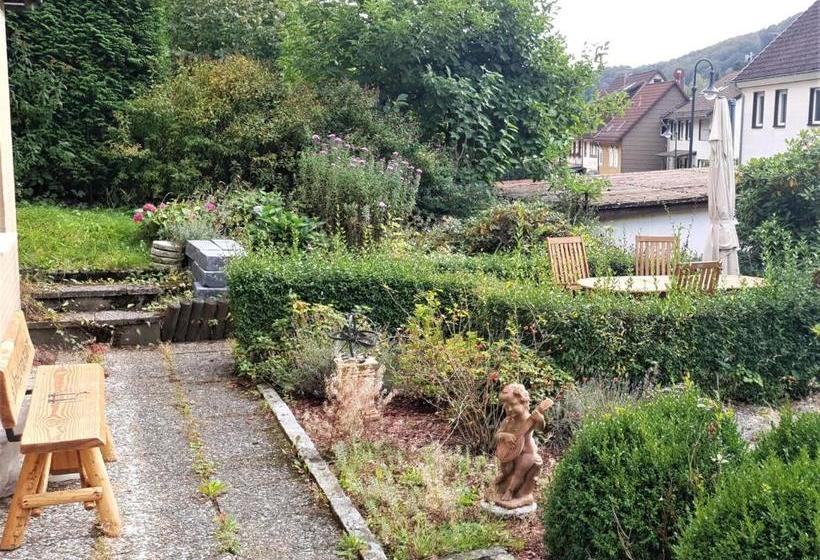 بنسيون Haus Am Waldesrand