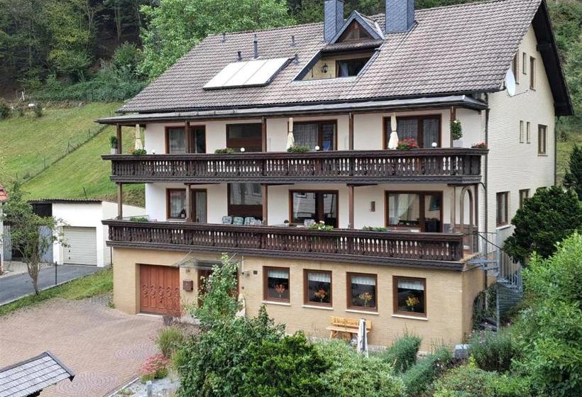 بنسيون Haus Am Waldesrand