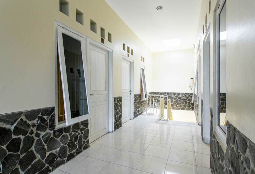 Пансион Koolkost Near Uns Solo