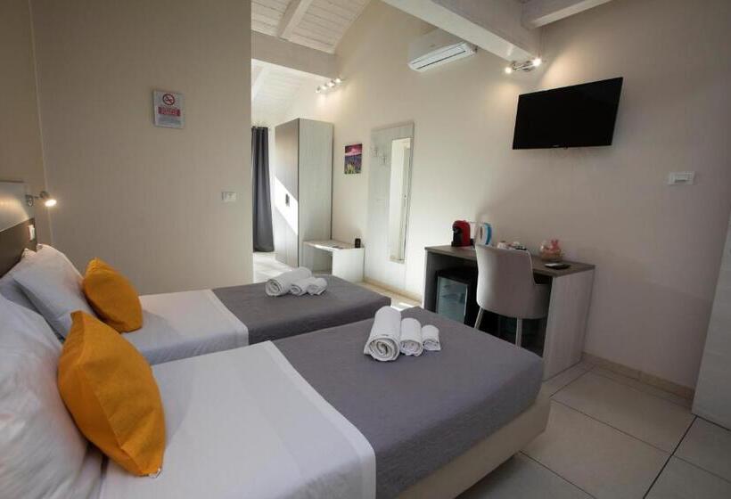 Пансион La Perla Amantea