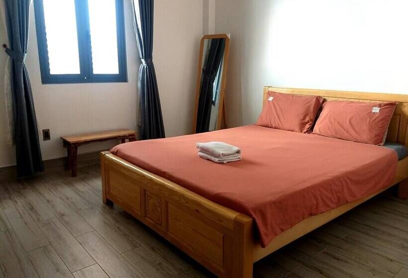 Adora Central Park Hostel