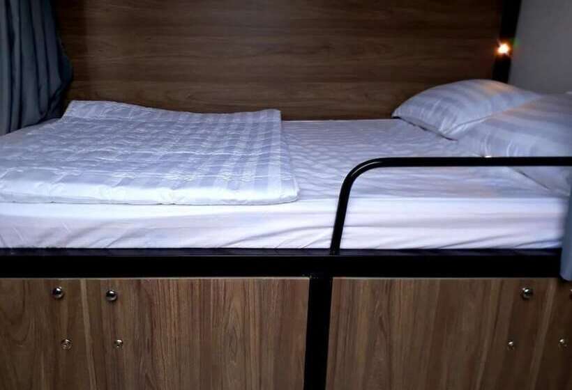 Adora Central Park Hostel