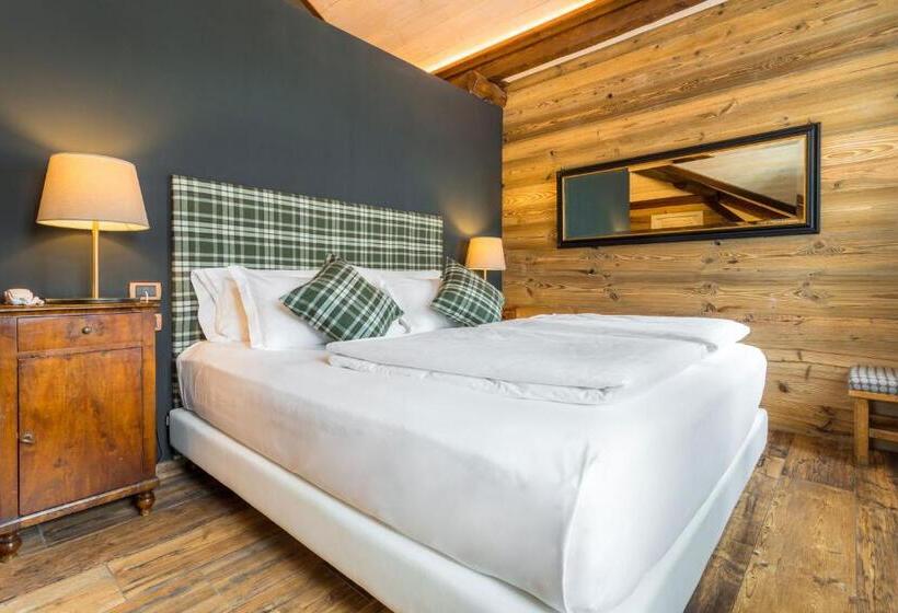 مبيت وإفطار John Luxury Suites