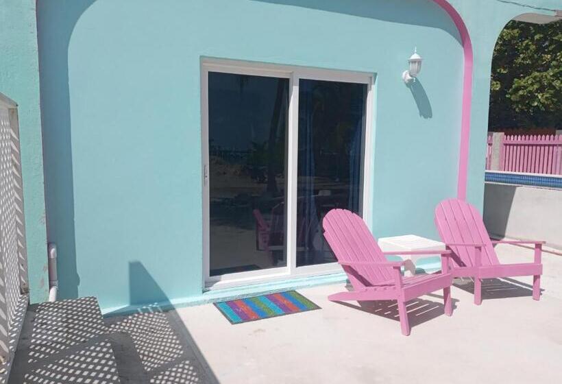 בית מלון כפרי Barefoot Beach Belize