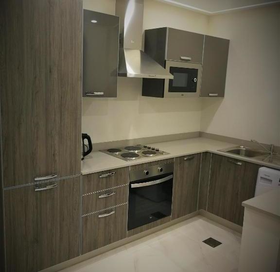 هتل Infinity Juffair Suites