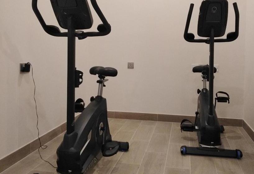 هتل Infinity Juffair Suites