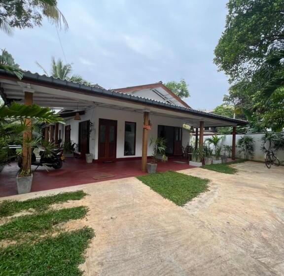 בית מלון כפרי Jungle Villa