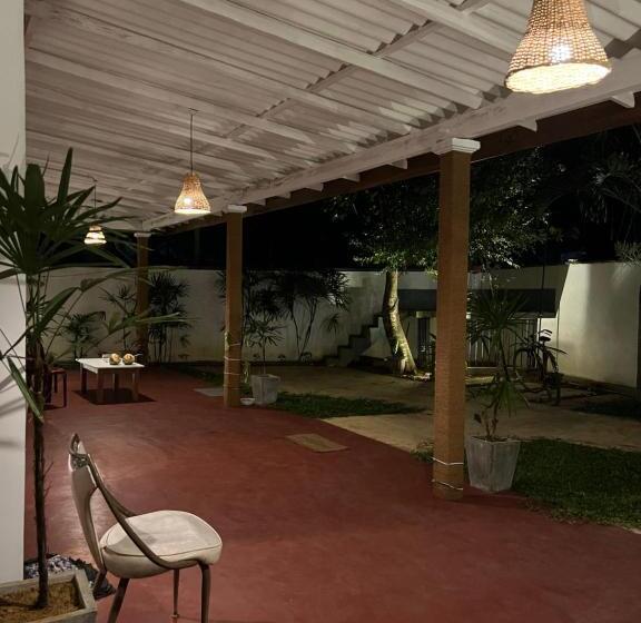 בית מלון כפרי Jungle Villa