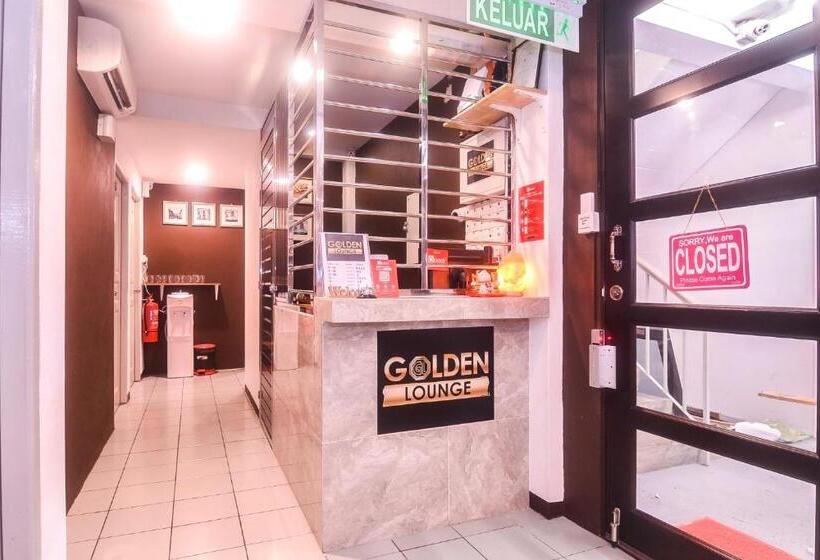 Отель Oyo 89465 Golden Lounge