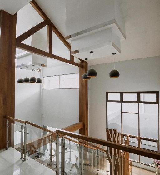 호텔 Reddoorz Near Alun Alun Kc Haurgeulis