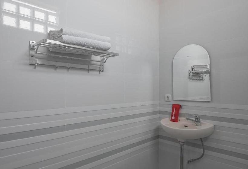 호텔 Reddoorz Near Alun Alun Kc Haurgeulis