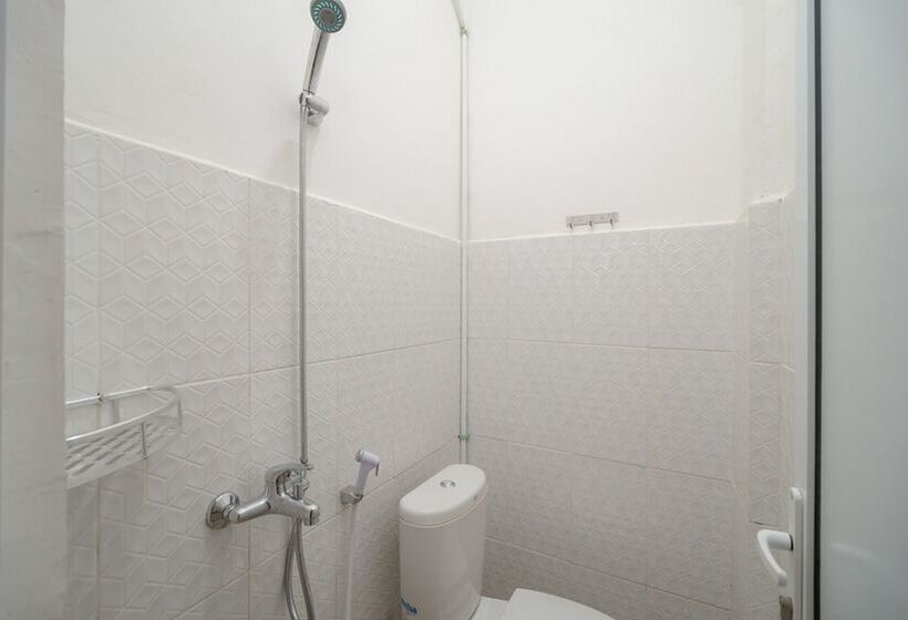 호텔 Reddoorz Plus At Grand Tara Homestay Palembang