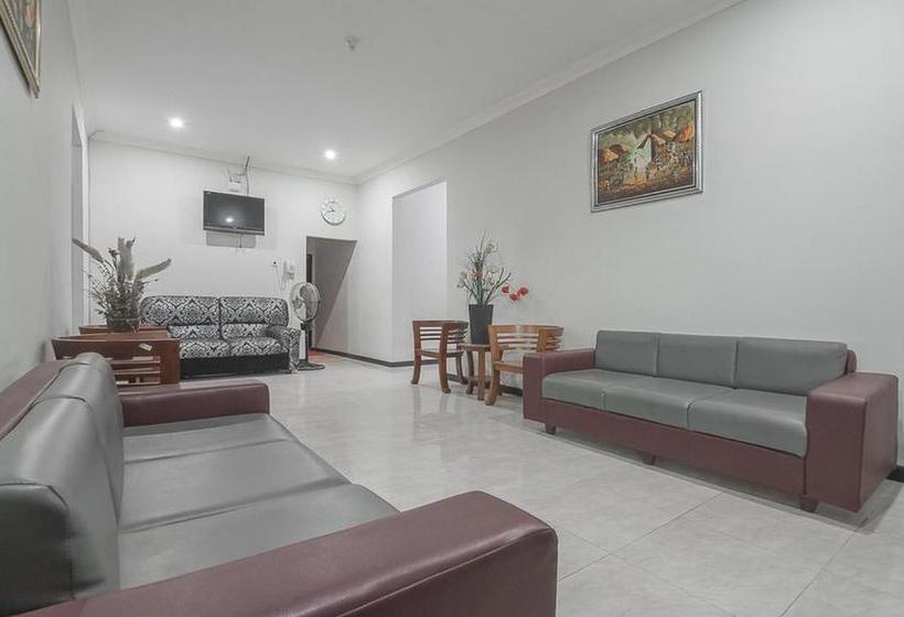 فندق Reddoorz Syariah Near Taman Rozeline Penajam