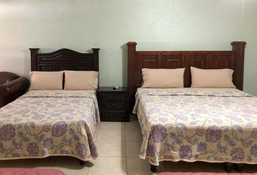 فندق Villa Escondida