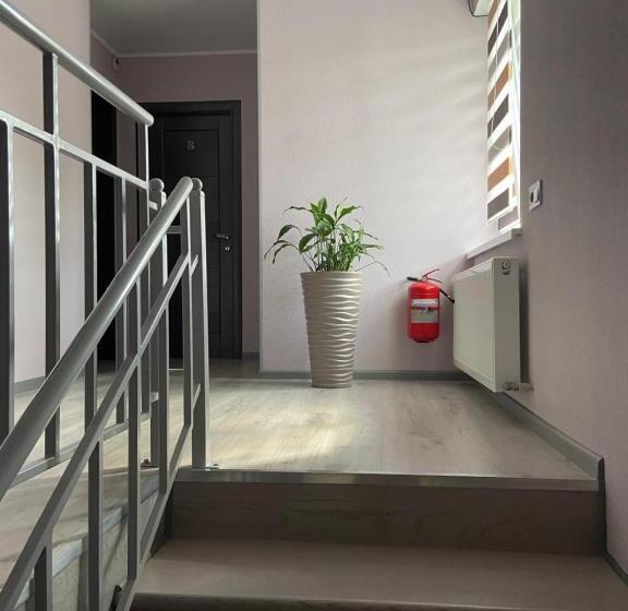 פנסיון Guest House Max