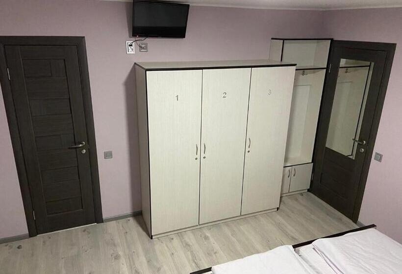 פנסיון Guest House Max