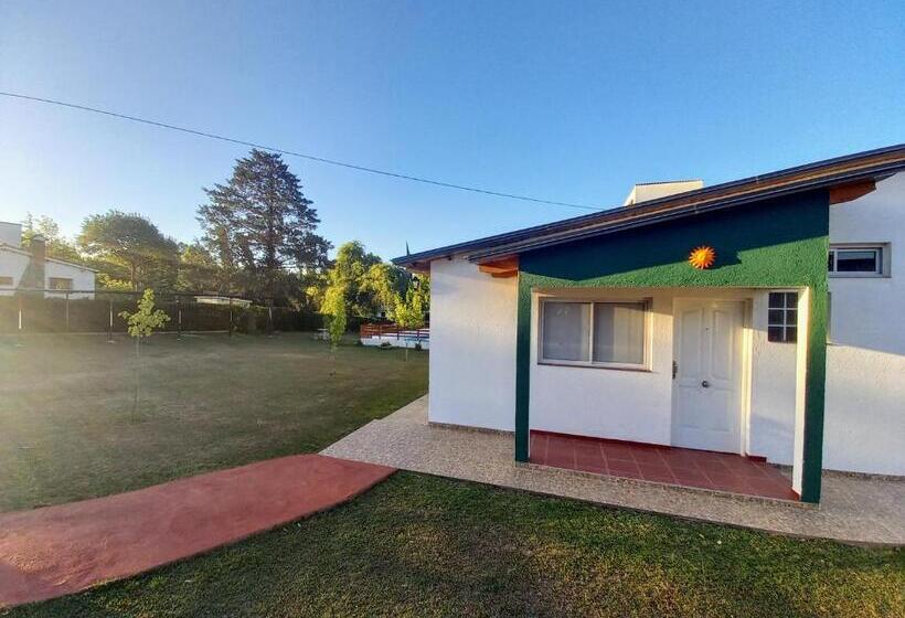 ペンション Hostal El Trébol   Tanti