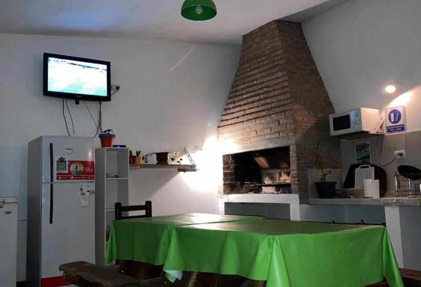 ペンション Hostal El Trébol   Tanti