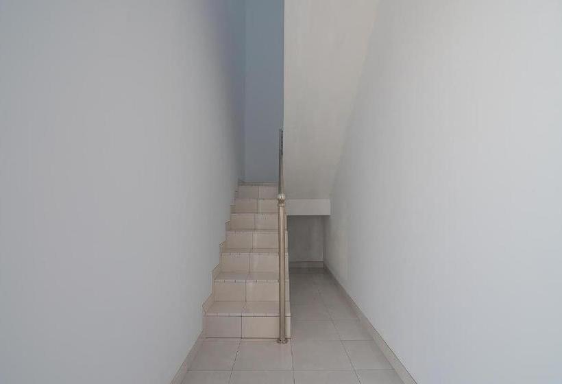 膳宿费 Reddoorz Plus Near Alun Alun Kuningan