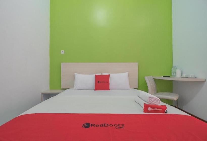 膳宿费 Reddoorz Plus Near Alun Alun Kuningan