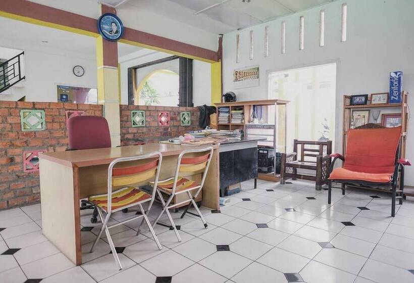 펜션 Reddoorz Syariah @ Pasir Putih Jambi