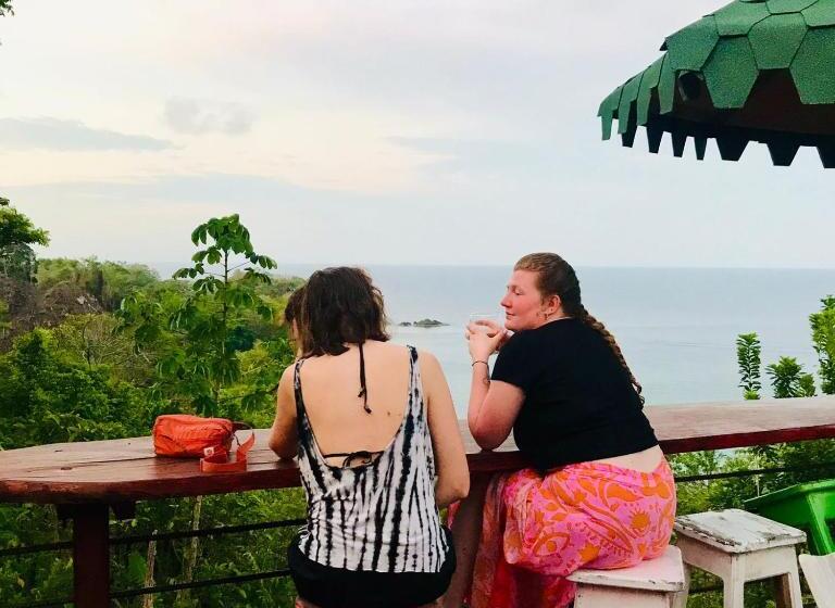 Общежитие Hostal Doble Vista