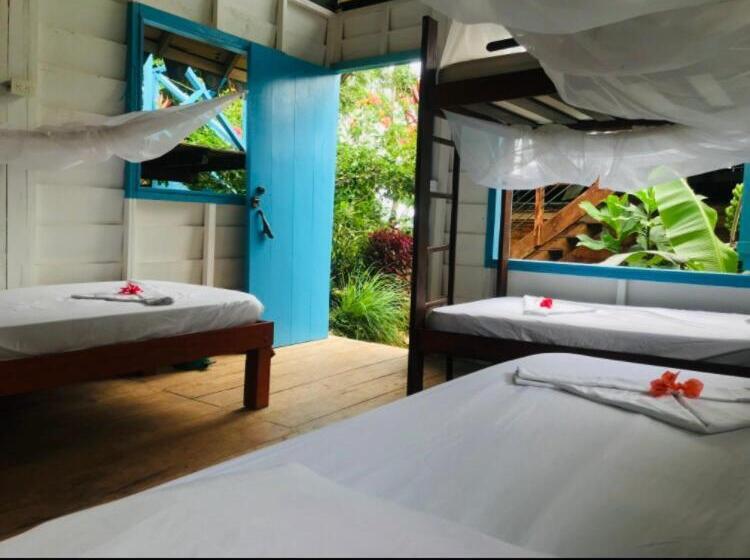 Общежитие Hostal Doble Vista