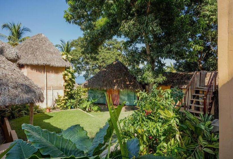 Amaca Beach Hotel Eco Resort Quiimixto