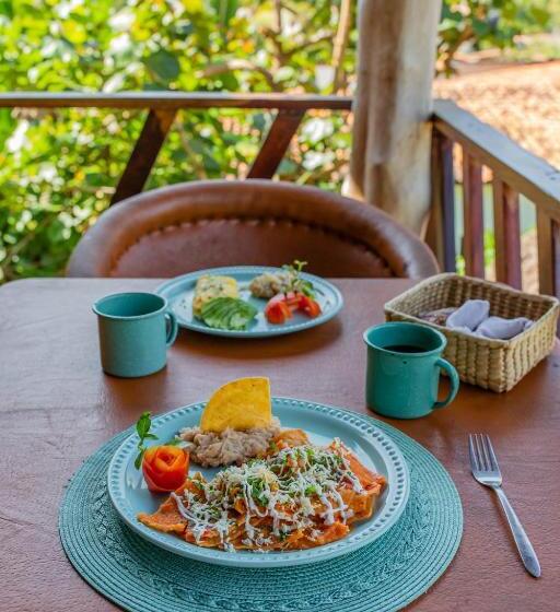 Amaca Beach Hotel Eco Resort Quiimixto