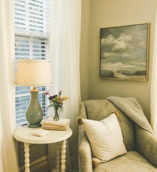 민박 The Pinner House