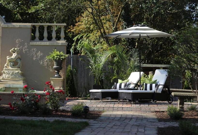 민박 The Pinner House