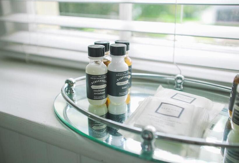 민박 The Pinner House