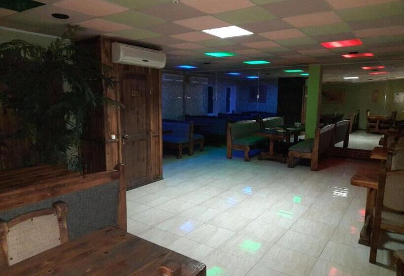 هتل хостел готель колізей