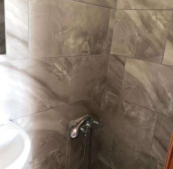 هتل хостел готель колізей