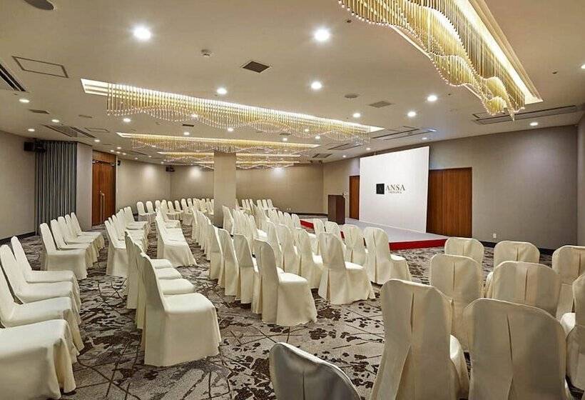 בית מלון כפרי Ansa Okinawa Resort