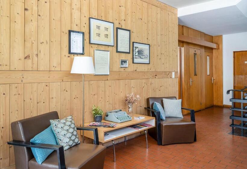 ホテル Hôtel Historique Chez Elsy   Crans Sapins