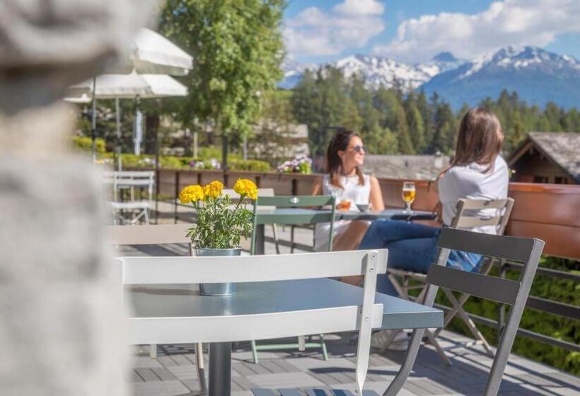 ホテル Hôtel Historique Chez Elsy   Crans Sapins