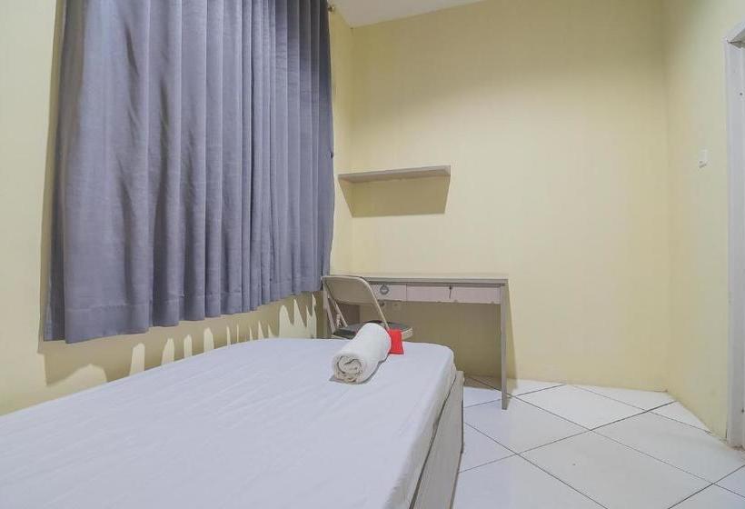 Отель Koolkost Near Setrasari Mall 2