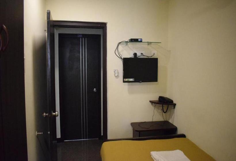 호텔 Maxistay Airport