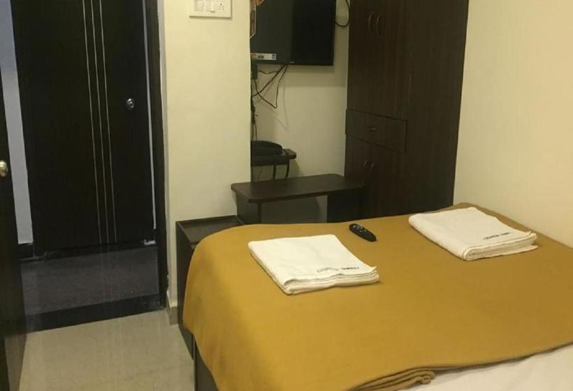 호텔 Maxistay Airport